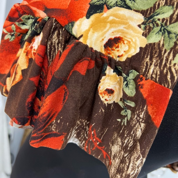 Beautiful new blouse with tags - Picture 3 of 5